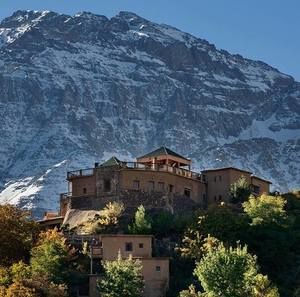 Meet your Posher, Aki